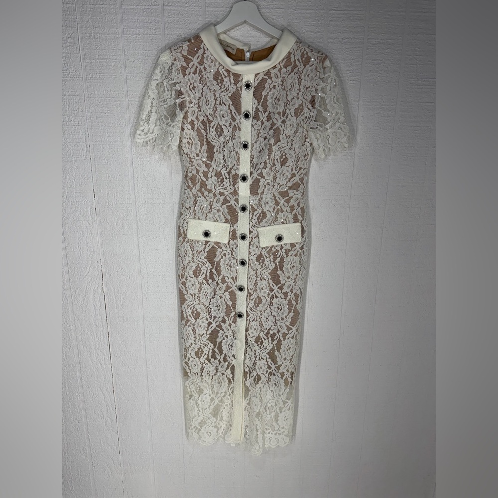 Elegant White Lace Midi Dress with Button Front - Picture 2 of 16